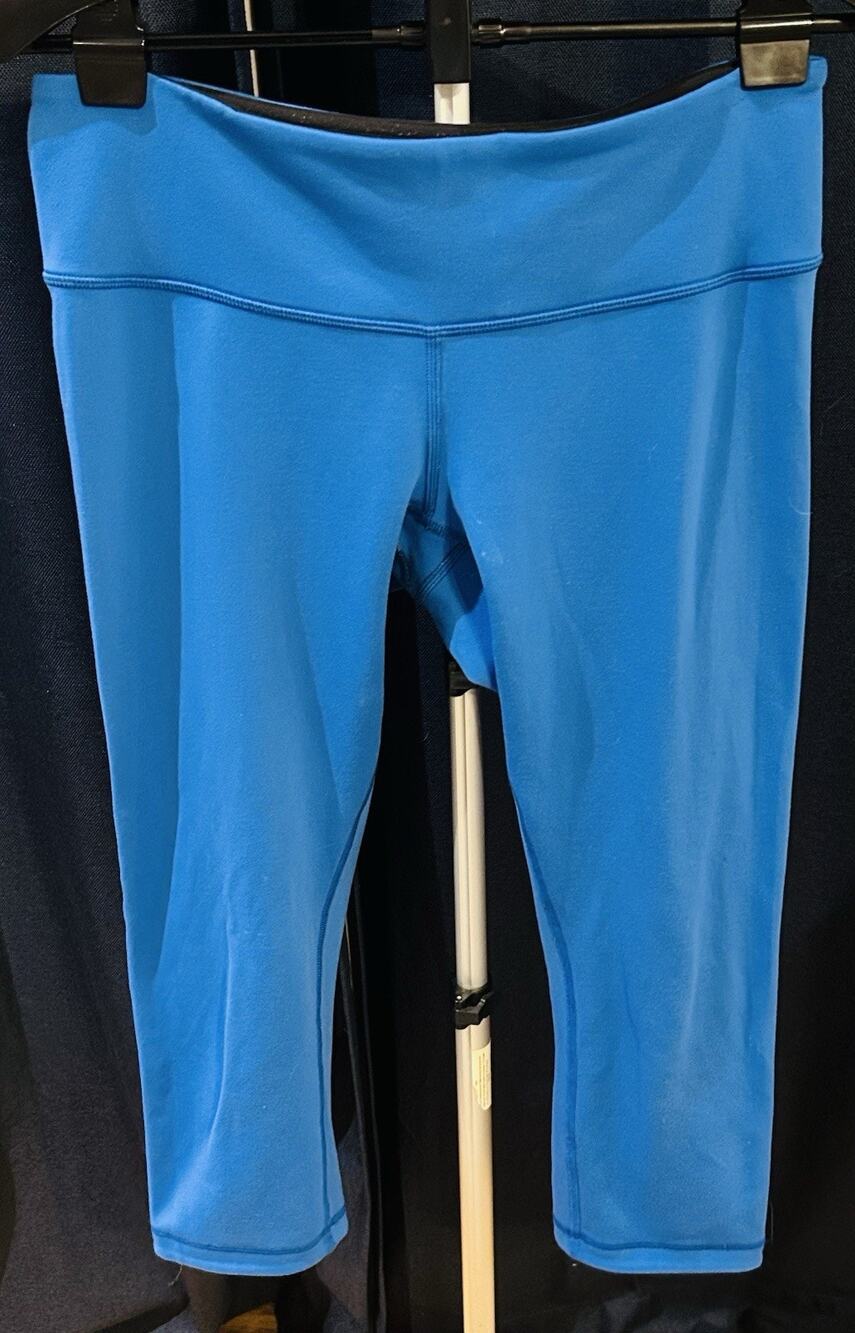 Lululemon Blue Cropped Leggings Women's size 8